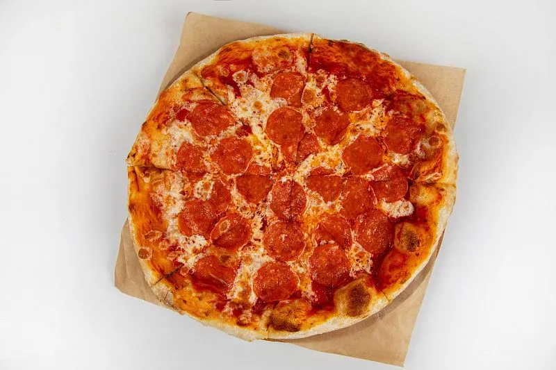 Пицца пепперони