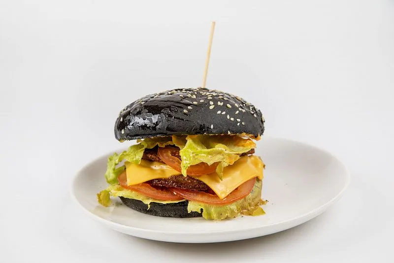 Черный бургер